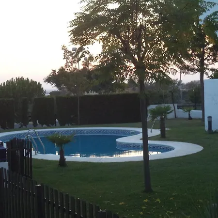 Con Piscina En Playa Apartment *
