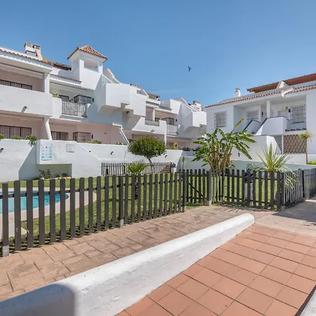 Con Piscina En Playa Apartment