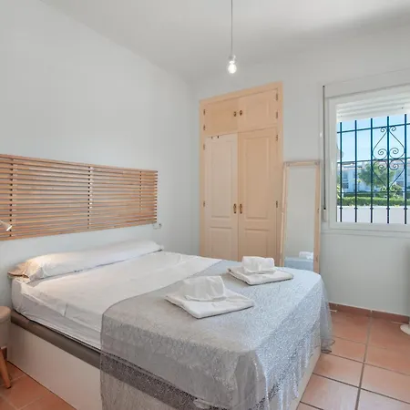Apartamento Con Piscina En Playa *